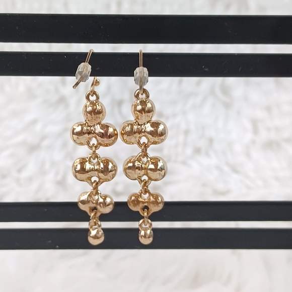 Amber Color Dangle Earrings - Picture 8 of 8